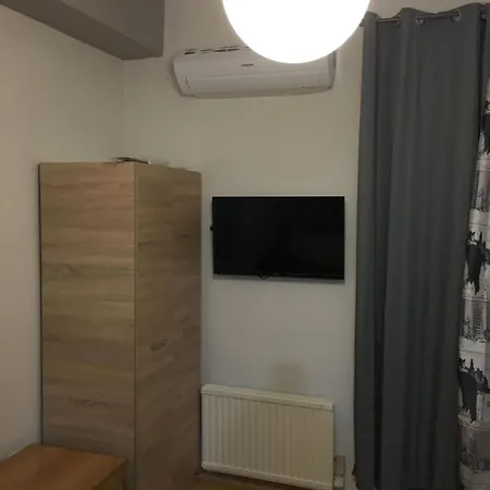 Amazing 9 Minutes Walk From Center